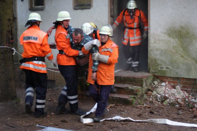 Übung der II Gruppe mit den Feuerwehren aus Brockhöfe und Wulfsode, sowie der Bundeswehrfeuerwehr