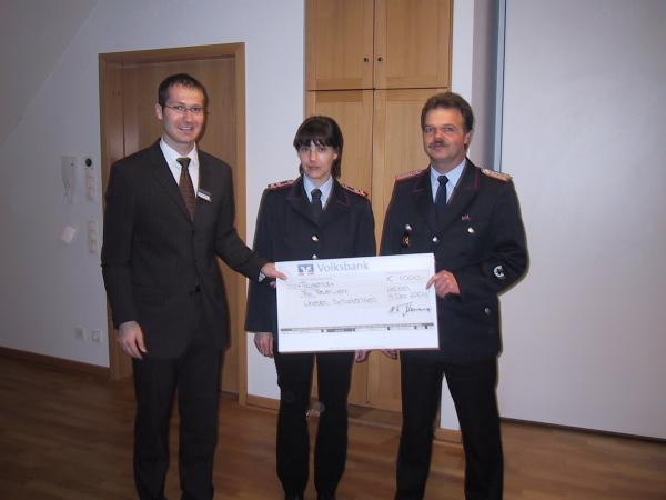 VR-Sparen-Checkuebergabe