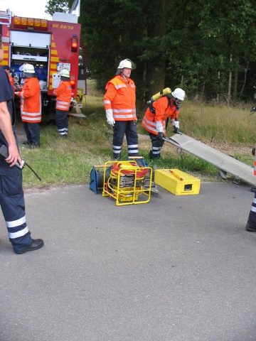 Gefahrgutübung - PKW Unfall zwischen Bode und Brockhöfe - Gefahrgutübung - PKW Unfall zwischen Bode und Brockhöfe -