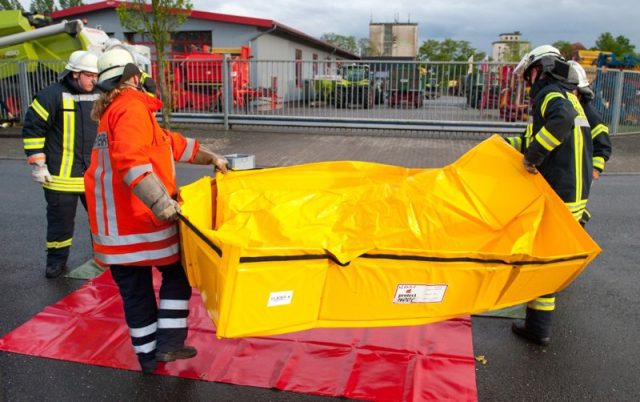 Gefahrgutzugübung in Ebstorf Gefahrgutzugübung in Ebstorf