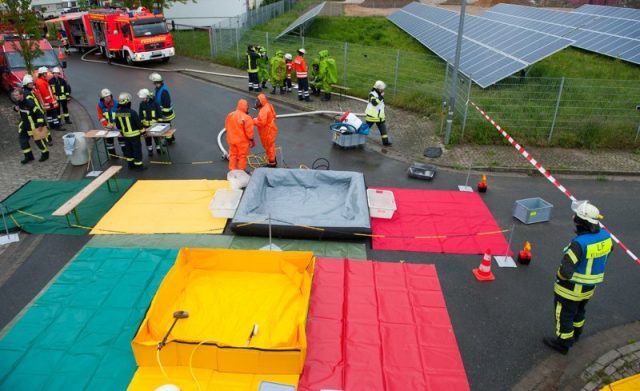 Gefahrgutzugübung in Ebstorf Gefahrgutzugübung in Ebstorf