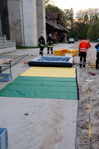 Gefahrgutzug Nord übt in Wulfsode Gefahrgutzug Nord übt in Wulfsode