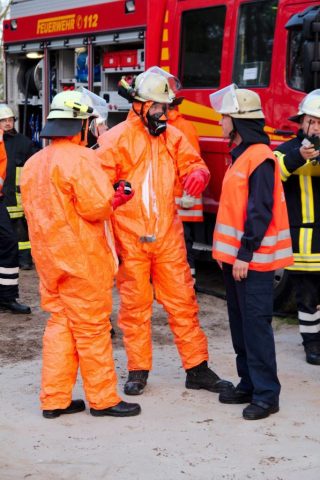 Gefahrgutzug Nord übt in Wulfsode Gefahrgutzug Nord übt in Wulfsode