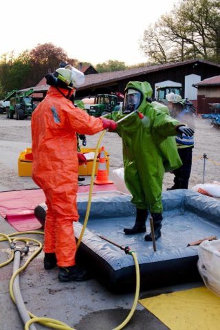 Gefahrgutzug Nord übt in Wulfsode Gefahrgutzug Nord übt in Wulfsode