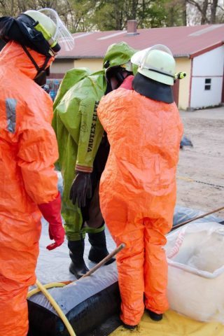 Gefahrgutzug Nord übt in Wulfsode Gefahrgutzug Nord übt in Wulfsode
