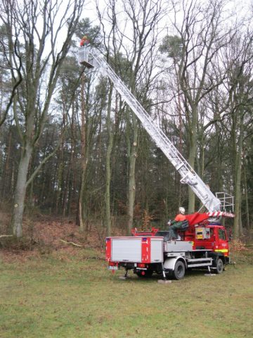 Drehleiterausbildung der FF Amelinghausen Drehleiterausbildung der FF Amelinghausen
