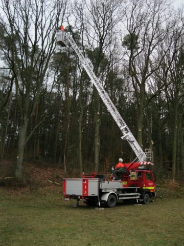 Drehleiterausbildung der FF Amelinghausen Drehleiterausbildung der FF Amelinghausen