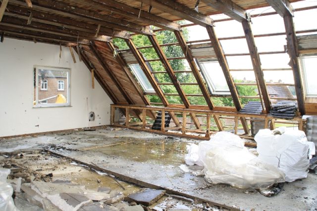 Abriss und Erdarbeiten Abriss und Erdarbeiten