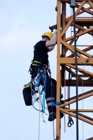 Absturzsicherung über am Baukran in Wriedel Absturzsicherung über am Baukran in Wriedel