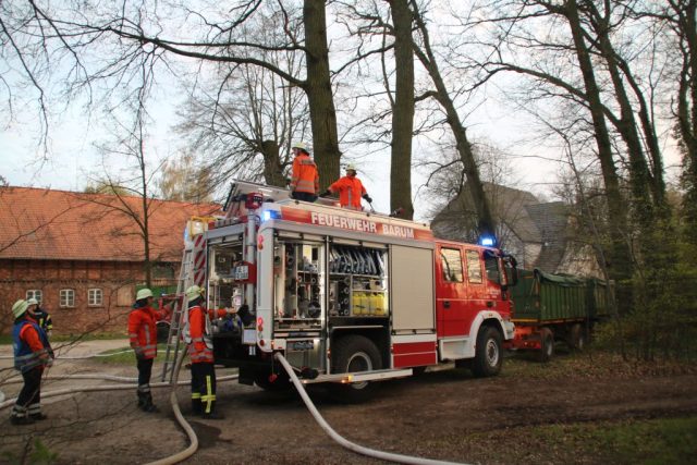 Einsatzübung des 2. Fachzug Nord der Kreisfeuerwehrbereitschaft Einsatzübung des 2. Fachzug Nord der Kreisfeuerwehrbereitschaft