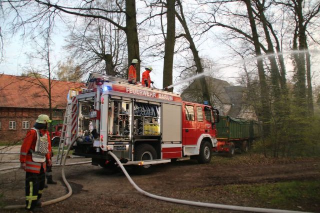Einsatzübung des 2. Fachzug Nord der Kreisfeuerwehrbereitschaft Einsatzübung des 2. Fachzug Nord der Kreisfeuerwehrbereitschaft