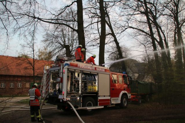 Einsatzübung des 2. Fachzug Nord der Kreisfeuerwehrbereitschaft Einsatzübung des 2. Fachzug Nord der Kreisfeuerwehrbereitschaft