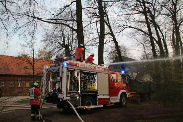 Einsatzübung des 2. Fachzug Nord der Kreisfeuerwehrbereitschaft Einsatzübung des 2. Fachzug Nord der Kreisfeuerwehrbereitschaft