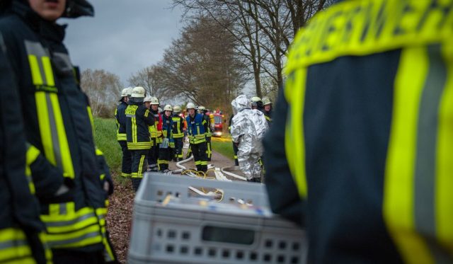 Gefahrgutzug Nord - Übung in Ebstorf Gefahrgutzug Nord - Übung in Ebstorf