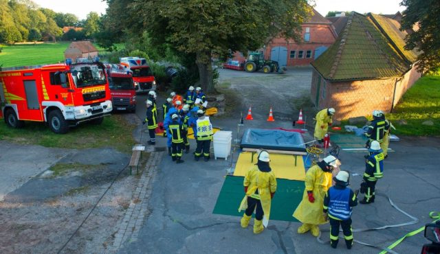 Alarm Übung Gefahrgutzug Nord in Barum Alarm Übung Gefahrgutzug Nord in Barum