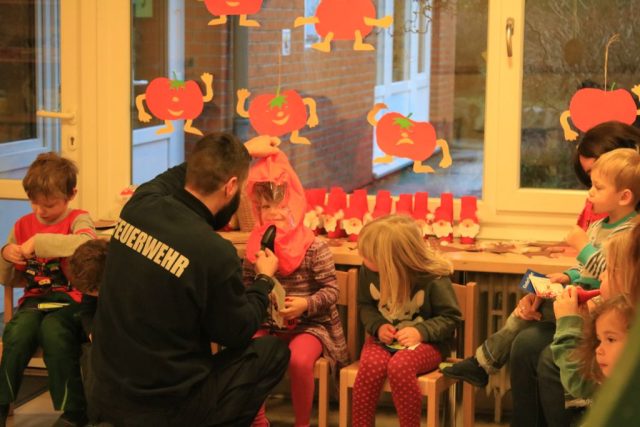 Brandschutzerziehung im Spatzennest am 24.11.2017 Brandschutzerziehung im Spatzennest am 24.11.2017