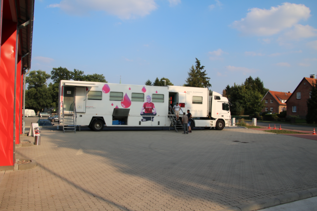 Blutspendemobil am Feuerwehrhaus am 23-08-2018 Blutspendemobil am Feuerwehrhaus am 23-08-2018